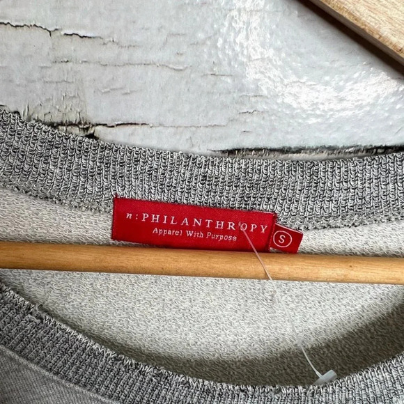 n:PHILANTHROPY Gray  distressed lace up Slouchy Sweatshirt sweater size small - Picture 5 of 9